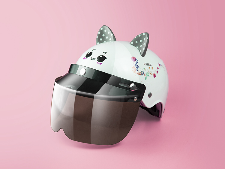 女電動(dòng)車頭盔四季可愛半盔安全帽現(xiàn)貨