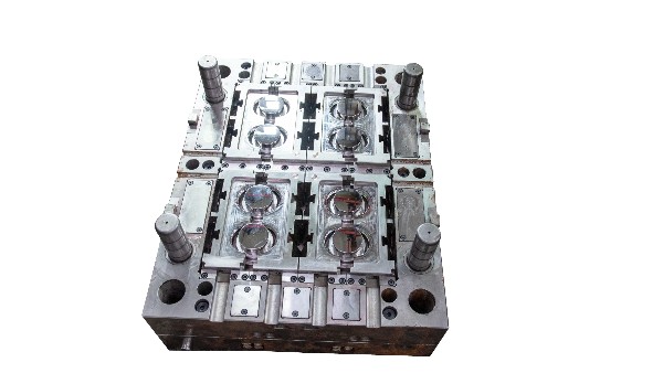 2025年注塑模具行業趨勢：技術重構與生態博弈